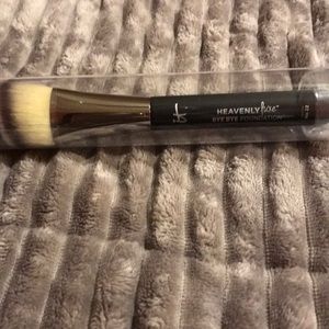 it cosm foundation brush final price last chance